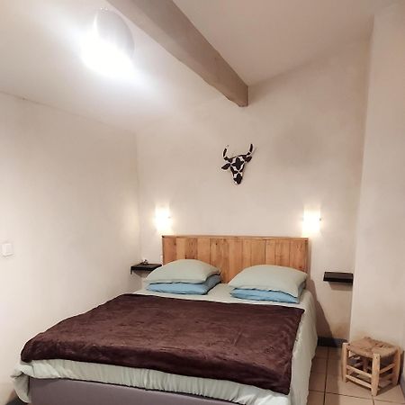 Bergerie D'Alivon En Camargue Bed & Breakfast Albaron Exterior photo