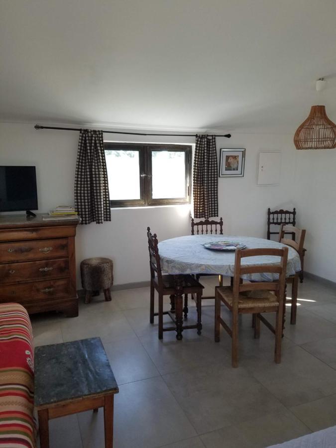 Bergerie D'Alivon En Camargue Bed & Breakfast Albaron Exterior photo
