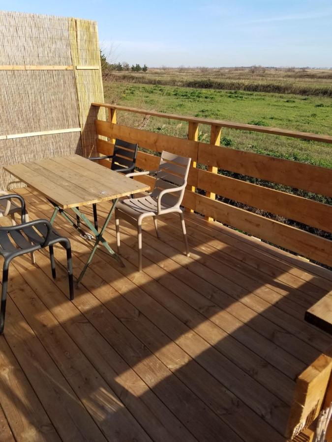 Bergerie D'Alivon En Camargue Bed & Breakfast Albaron Exterior photo